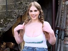 Lucy Laistner: Tit Chat